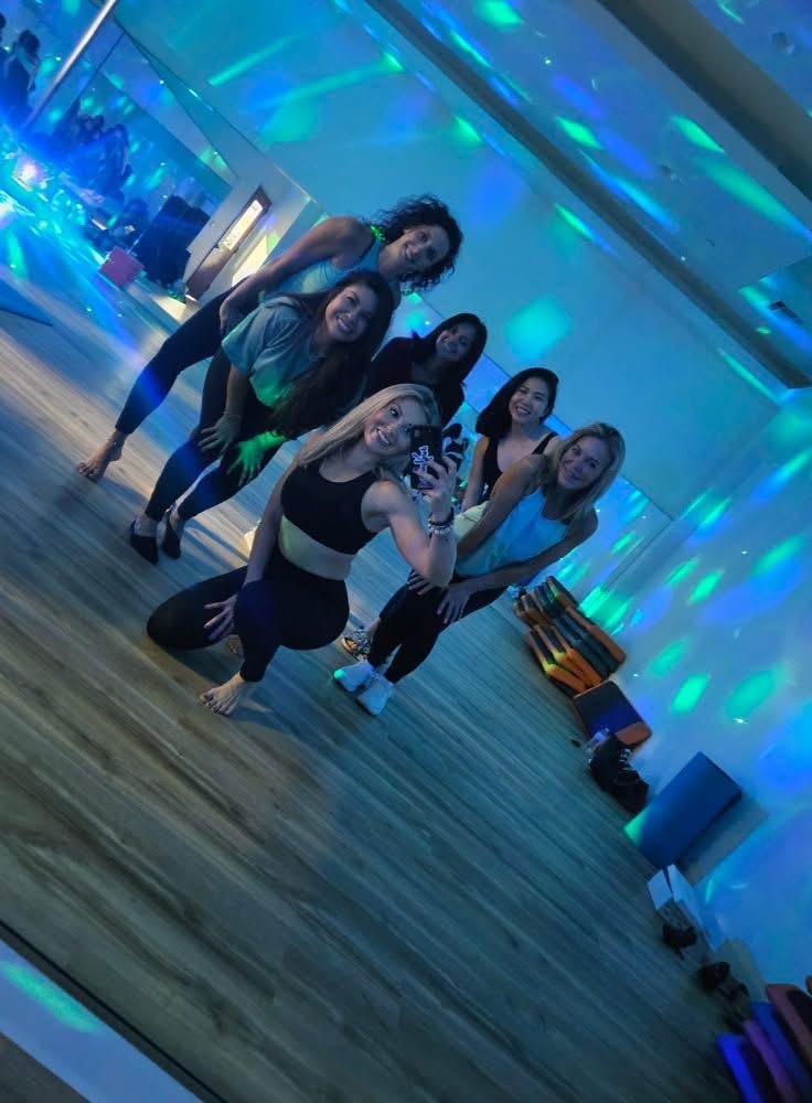 Courtside Fitness in League City, TX dance party pop-up class
